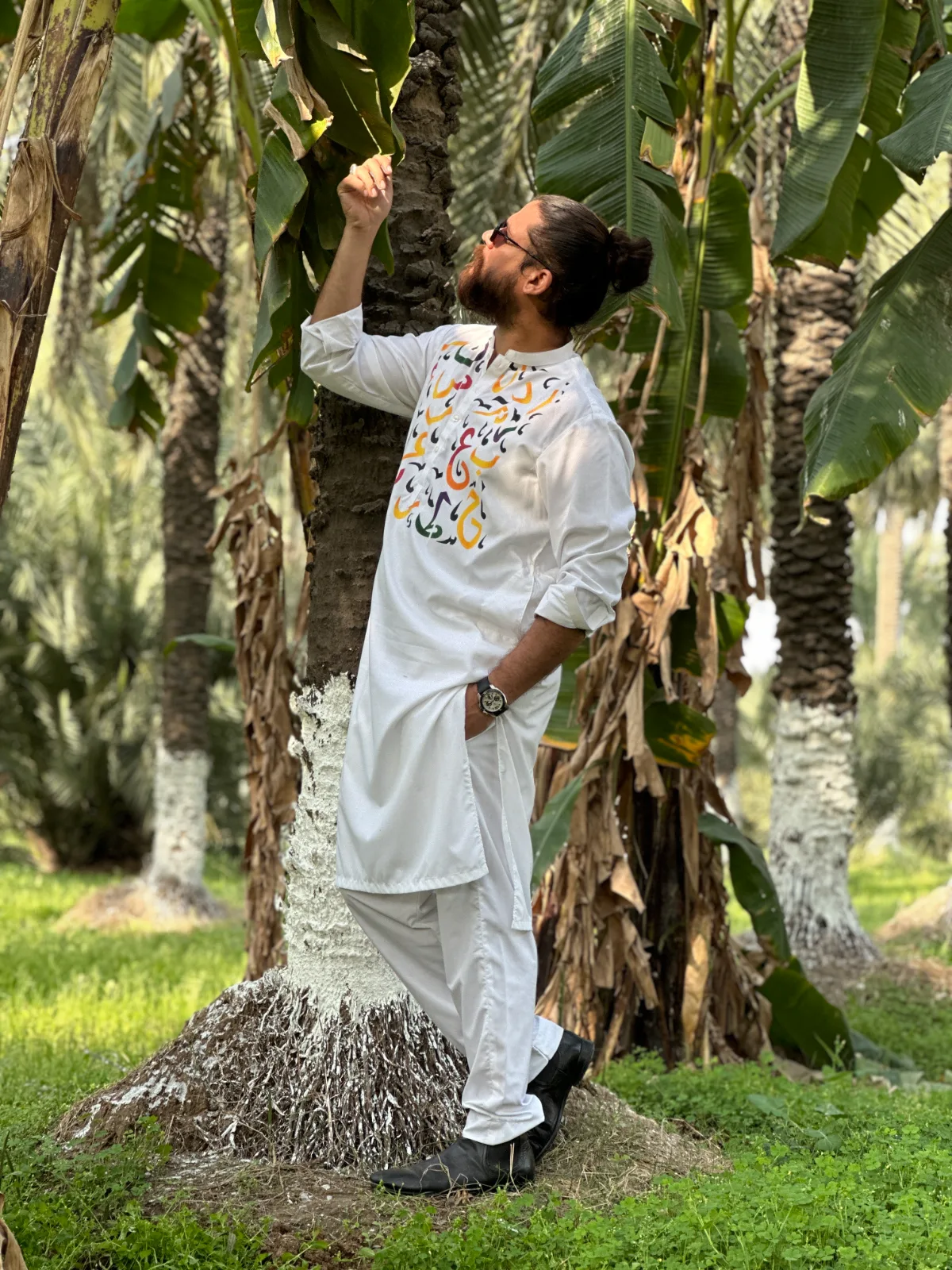 Handcrafted Urdu Calligraphy Cotton Kurta – White 3